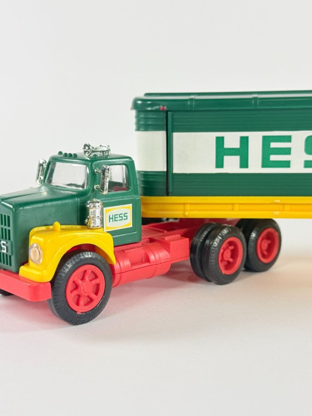 Hess 1976 Truck Gasoline Vintage Fuel Oil Semi Trailer W/ 4 Barrels In Box